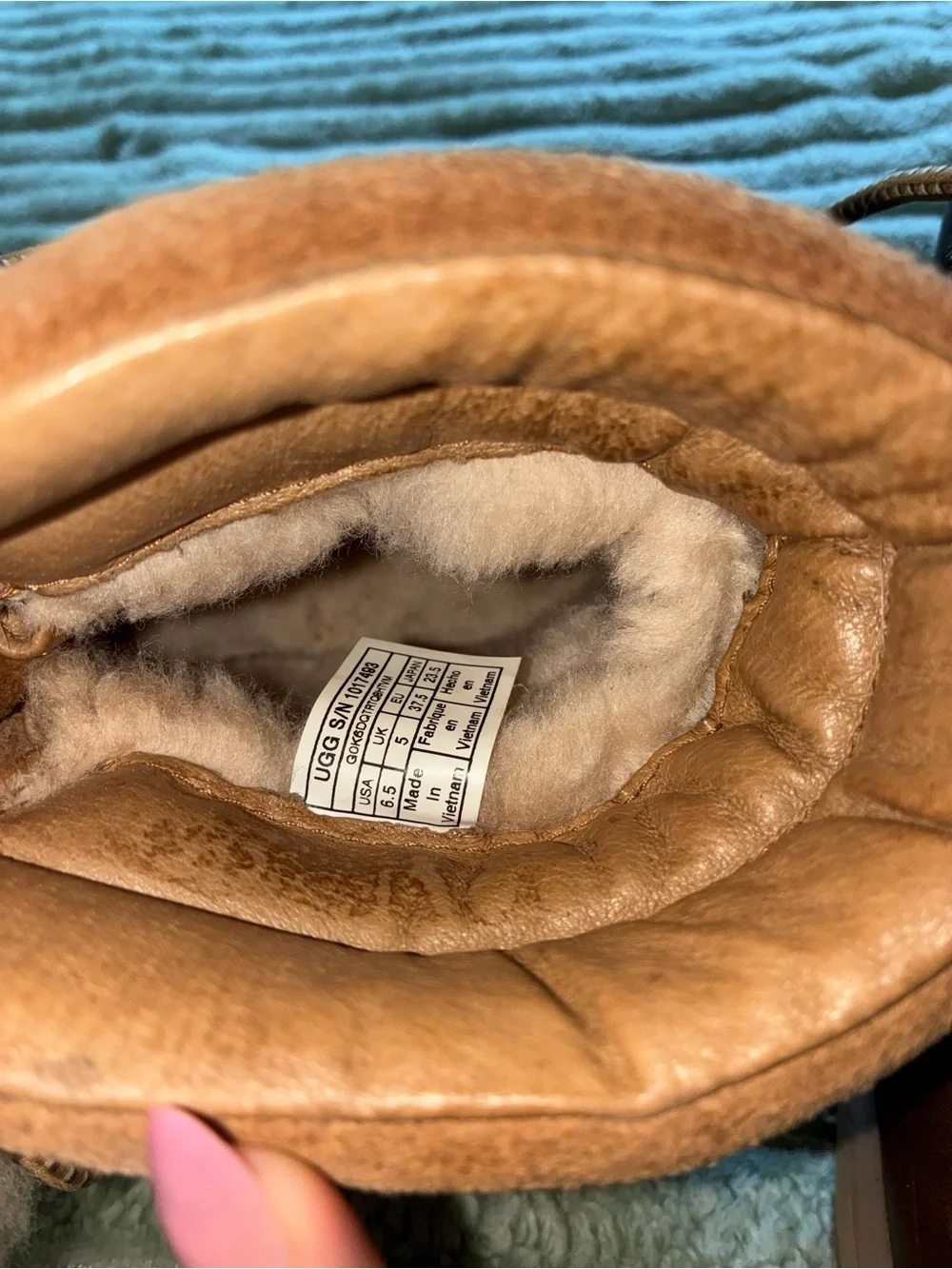 UGG Women’s Chestnut Shearling-Lined Boot